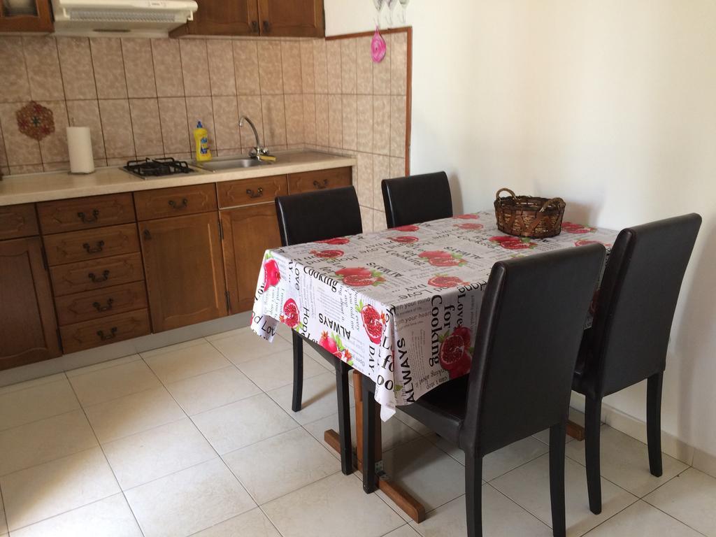 Apartmani Luiza Cres Exterior foto